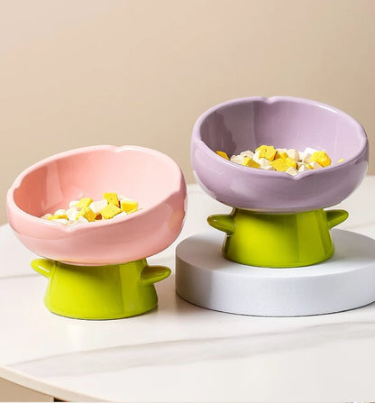 Tulip-shaped ceramic cat food bowl for pets prevent tipping over, and reduce the risk of blackening at the bottom of the bowl