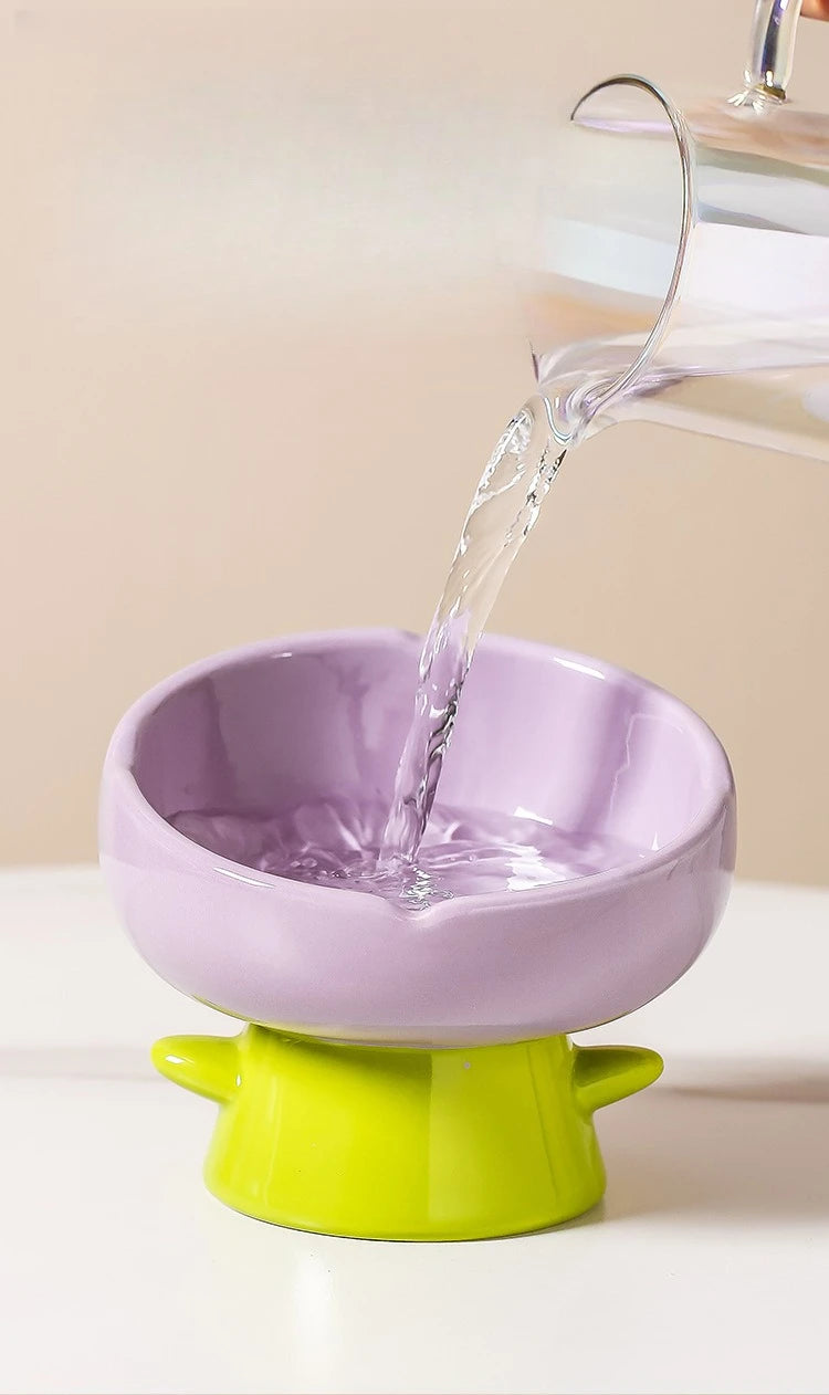 Tulip-shaped ceramic cat food bowl for pets prevent tipping over, and reduce the risk of blackening at the bottom of the bowl