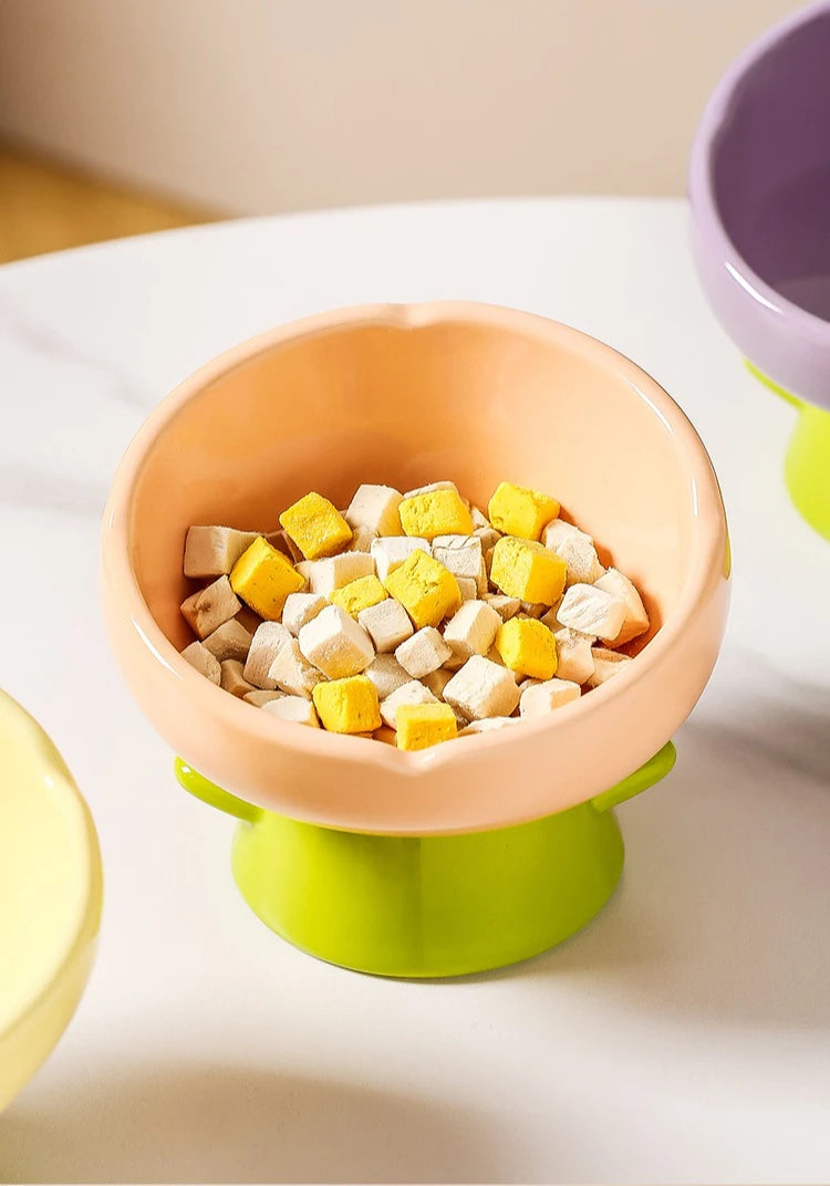 Tulip-shaped ceramic cat food bowl for pets prevent tipping over, and reduce the risk of blackening at the bottom of the bowl