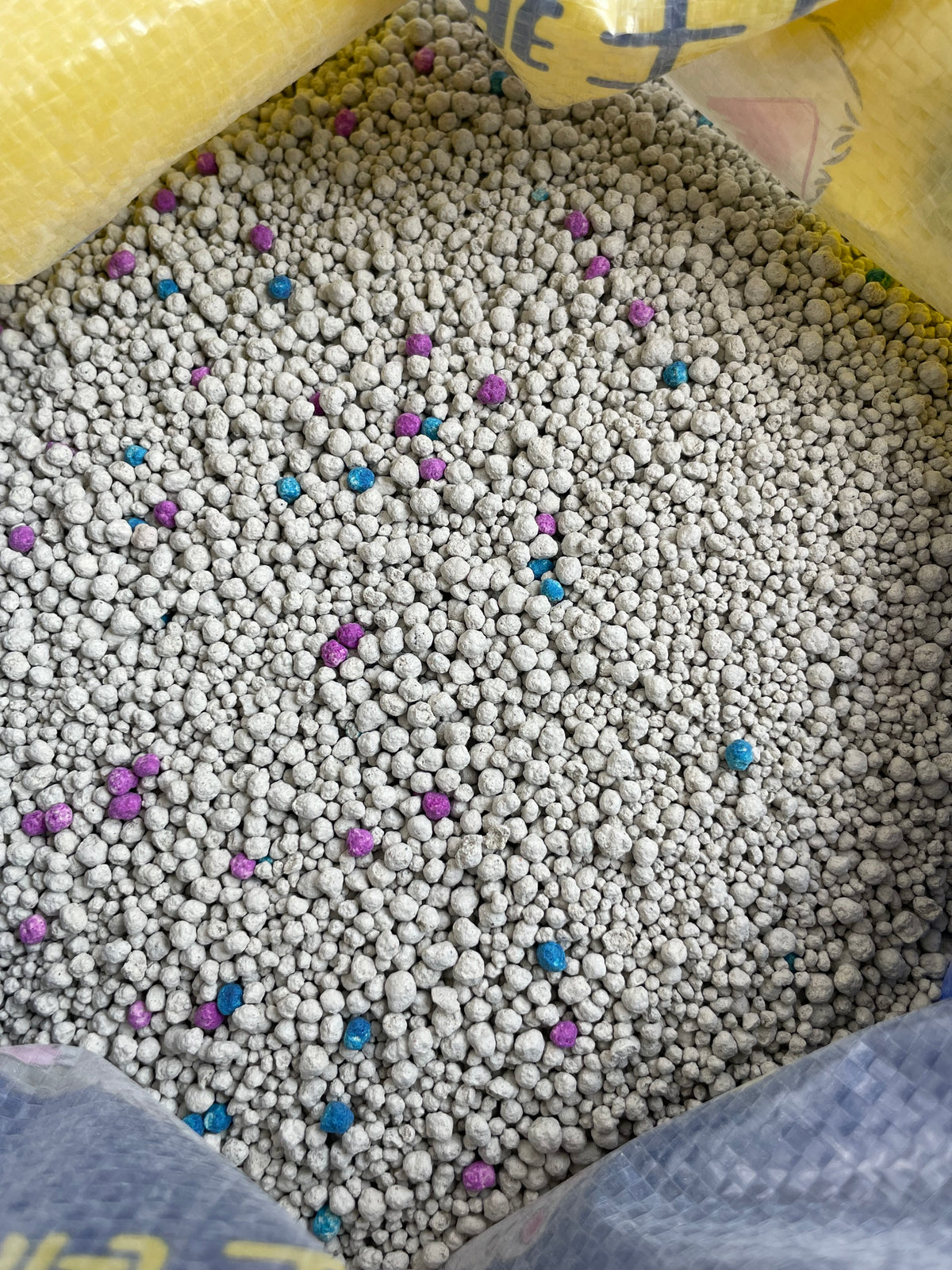 Bentonite Cat Litter Samples
